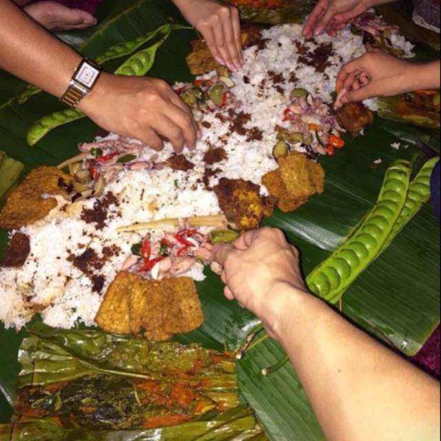 

liwetan seru ramean paket hemat