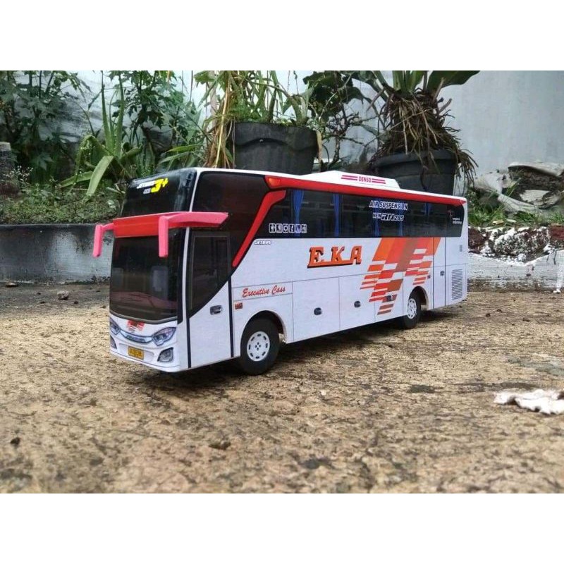 Miniatur Bus Eka