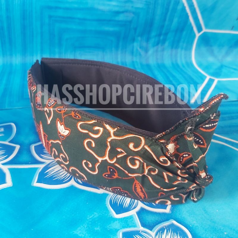 iket sunda atas bolong batik cirebon semanggi dasar hijau