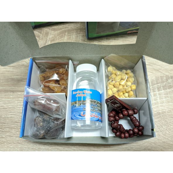 

Paket Gift from isi oleh oleh haji & umrah