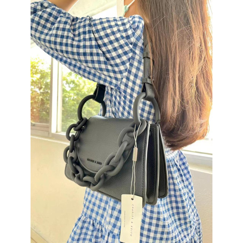 CK Chunky Chain Link Shoulder Bag