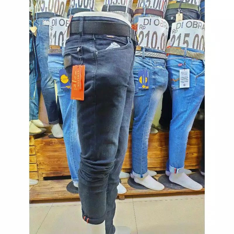 celana panjang Levi's picaso premium