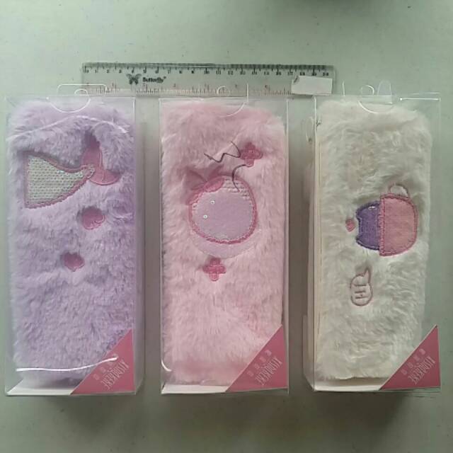

Kotak Pensil Bulu lucu tersedia 3 warna