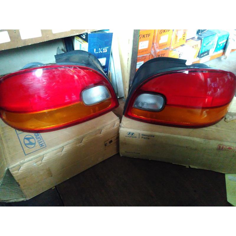 Stoplamp Hyundai Accent Cakra sepasang orisinil Terbaik