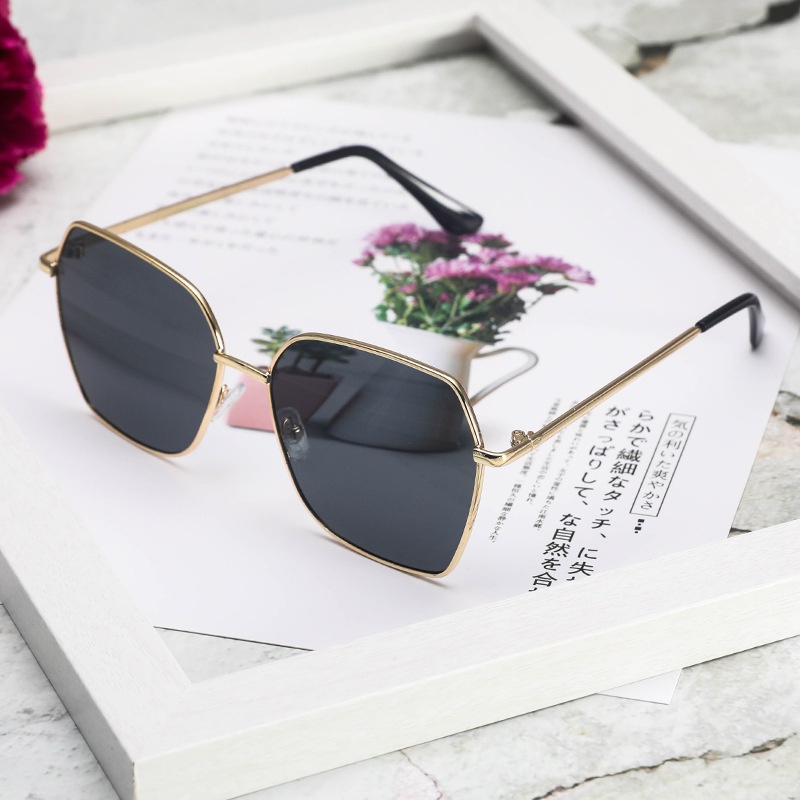 (COD) Kacamata Hitam Kacamata Frame Sunglasses Lensa MALLSHOPPING