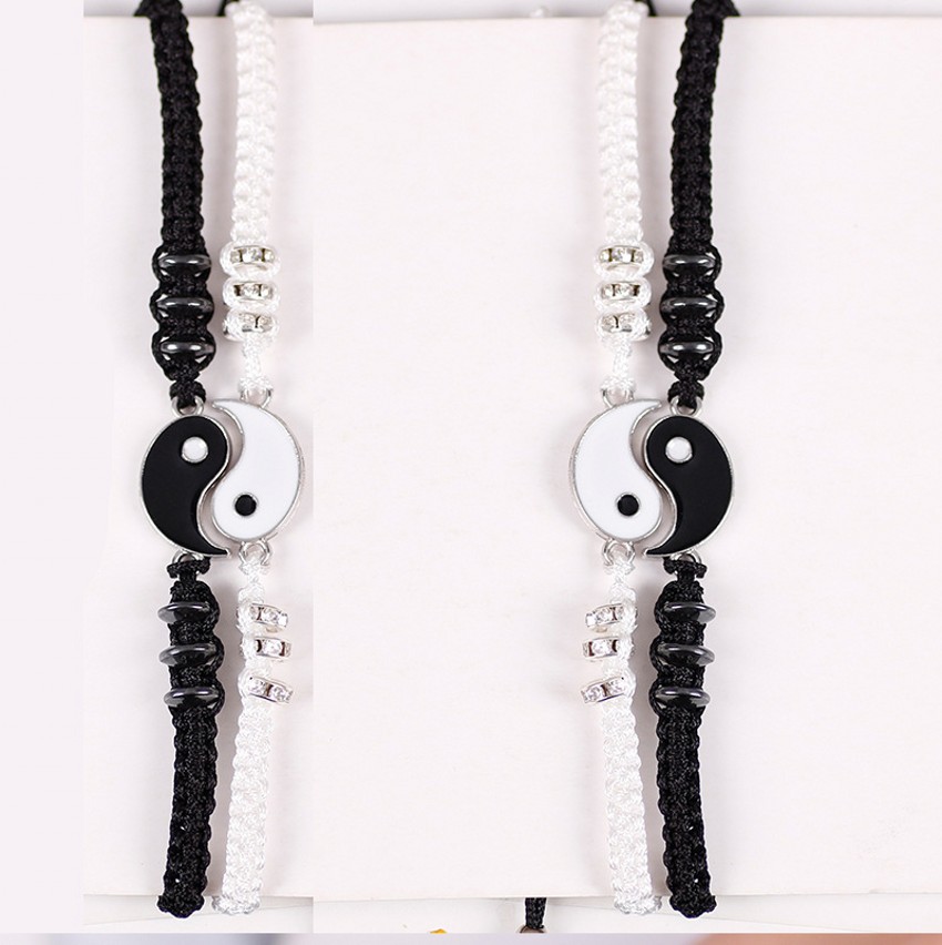 2pcs / Set Gelang Tali Tenun Tangan Liontin Yin Yang Tai Chi Bahan Alloy Gaya Cina Retro Untuk Pasangan Balance