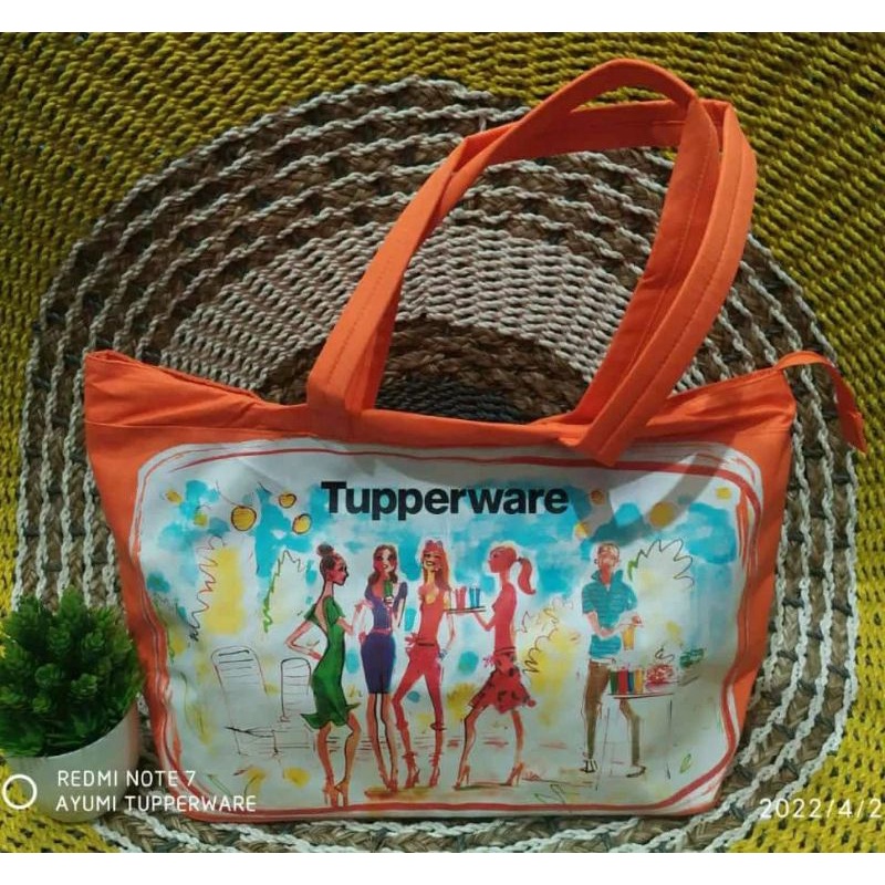 tas besar Tupperware