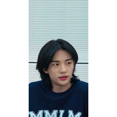 booked photocard hyunjin