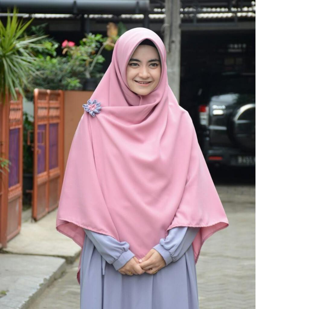  Jilbab  Hijab Segiempat Wolfis  130x130 Square Wolfis  Polos 