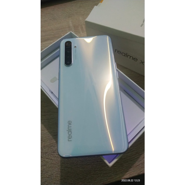 RealMe XT 8/128 second