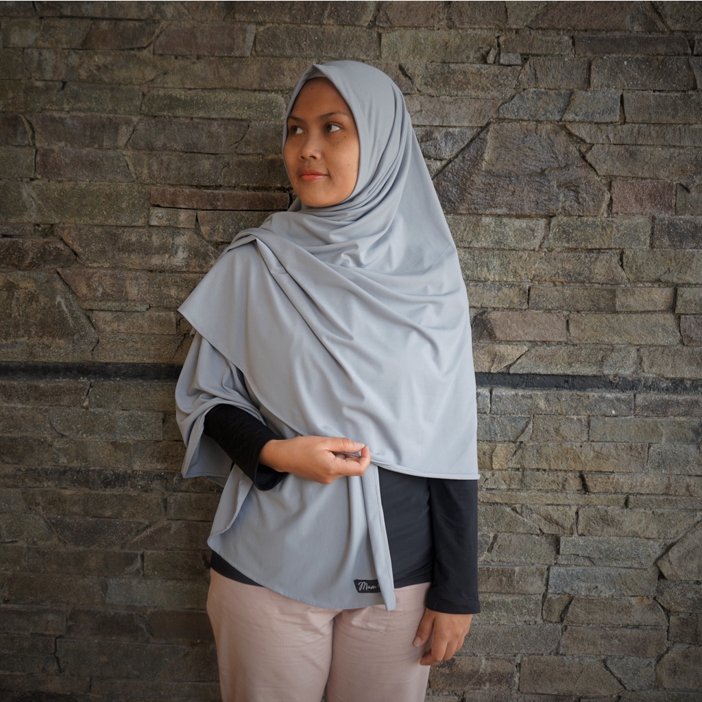 Mum Hijab Jilbab Instan Jersey Hanum 3 in 1 Mumhijab  / Hijab jersey / Pashmina jersey-Grey