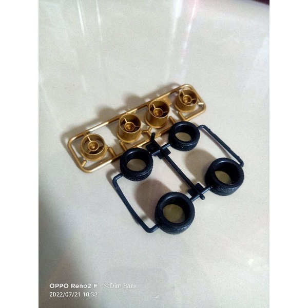 Tamiya Wheel Set Velg Small Dia 3 Spoke Gold + Ban Small Hard Ulir Hitam