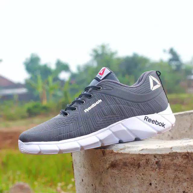 sepatu running reebok