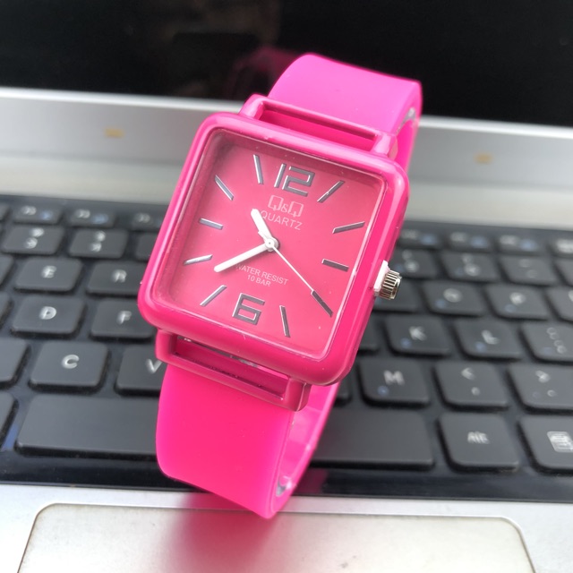 ［Ready Stock］Jam tangan fashion karet couple Q jam wanita pria S1049