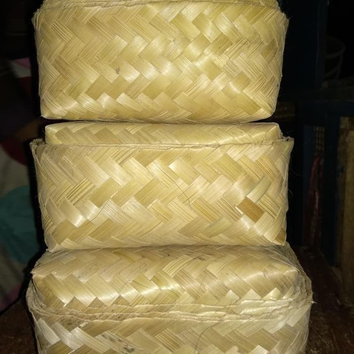 

[ Halodul ] Besek bambu 18x18 y L
