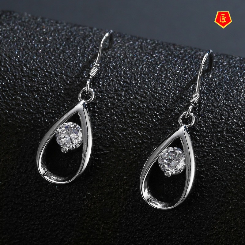 [Ready Stock]Fashion Silver Diamond Earrings Temperament Personality