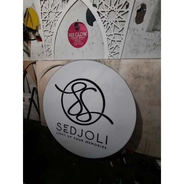 neon box bulat bundar besar ukuran custom dua sisi