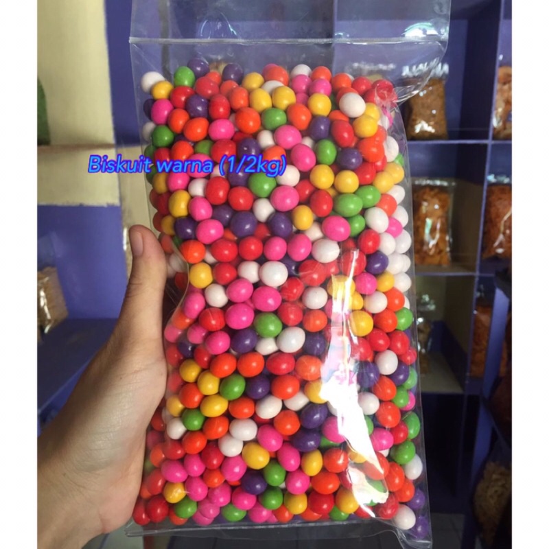 

Biskuit warna/bola-bola warna