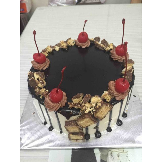 

Kue tart siram / kue tart murah / kue ulang tahun / black forest /