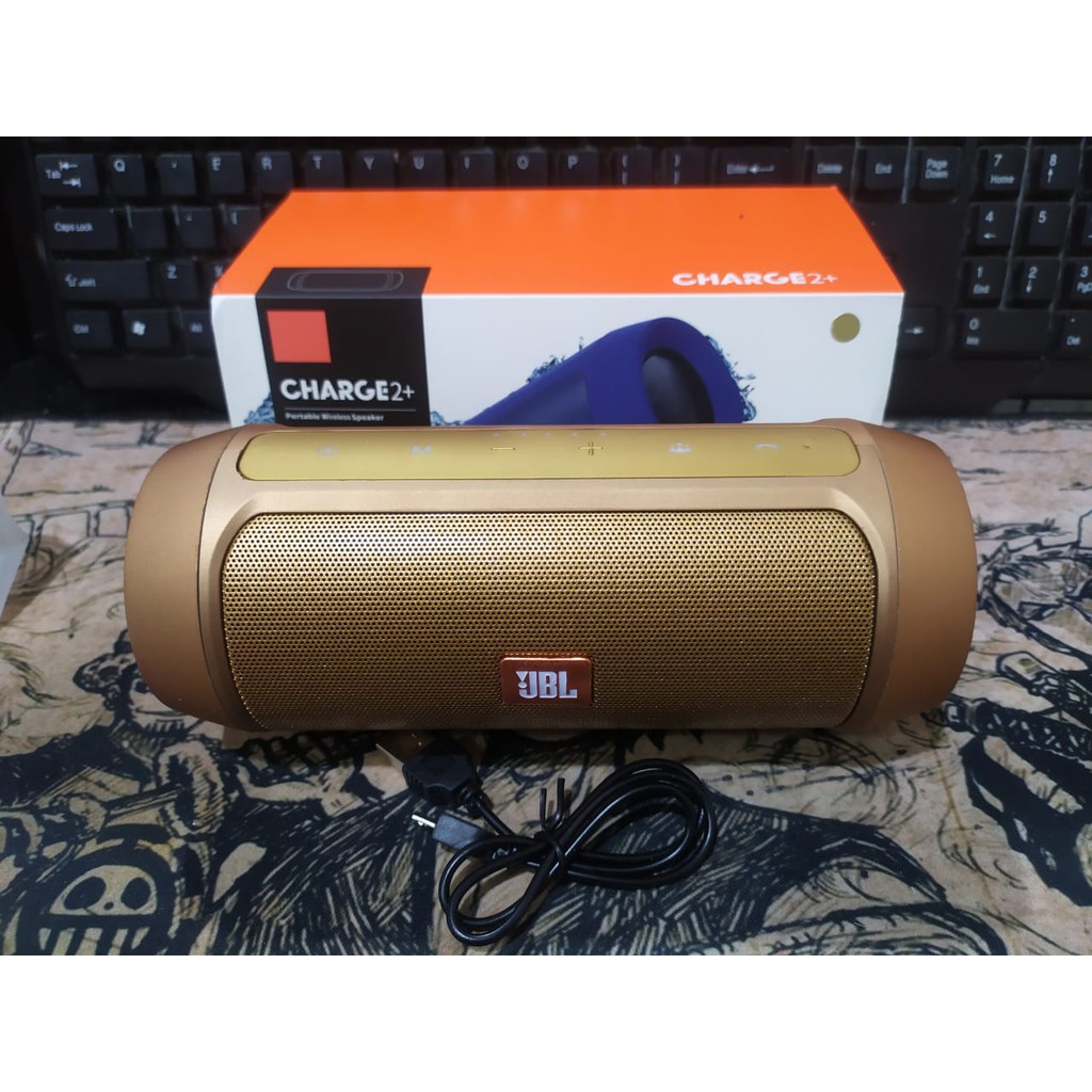 Speaker Charge 2+ Bluetooth Wireless Speaker Charge 2+ Super Bass bisa USB dan Micro SD juga AUX