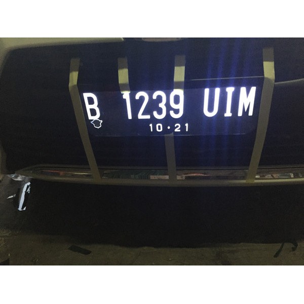 Plat nomor Akrilik lampu mobil