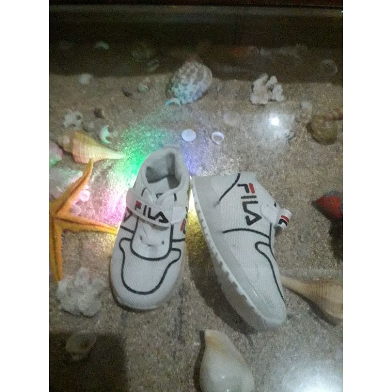 sepatu nyala baby