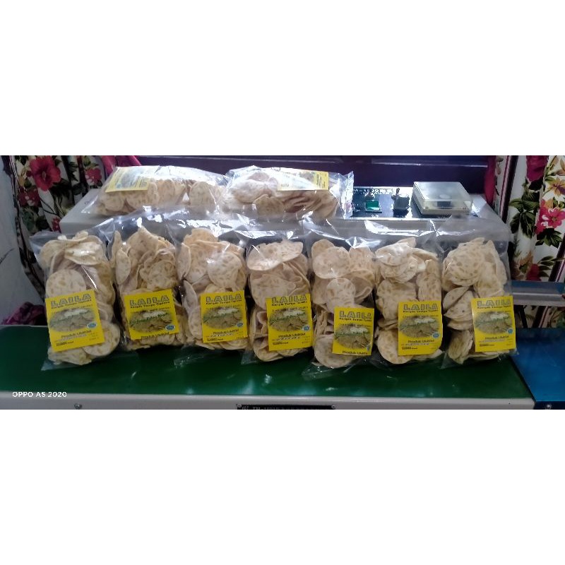 

Keripik Tempe Pas Banget Buat Yang Lagi Bahagia