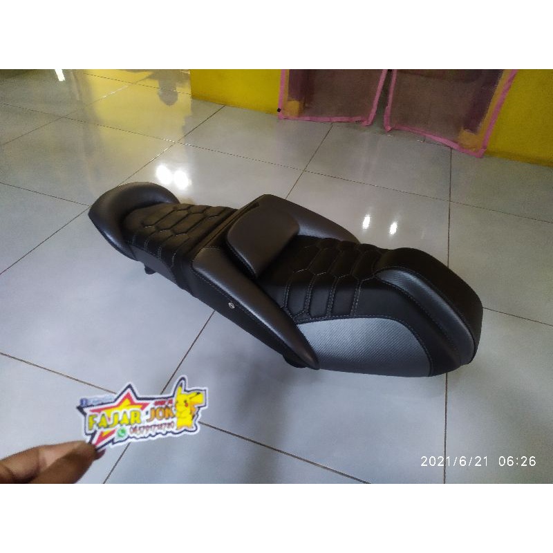 jok custom Vario 160 variasi MBtech