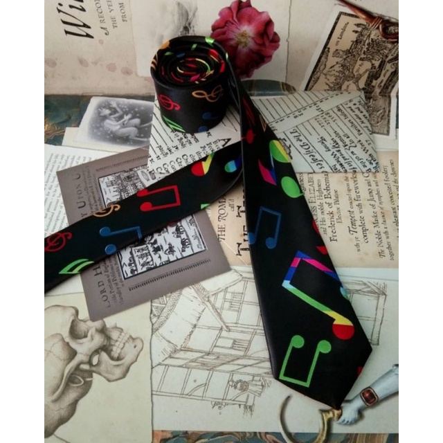 dasi pria, dasi slim, dasi motif musik, dasi motif nada, dasi murah