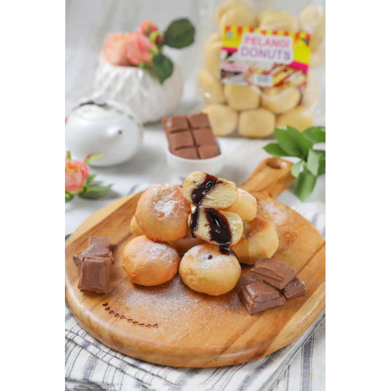 

Pelangi donat isi coklat 24 pcs