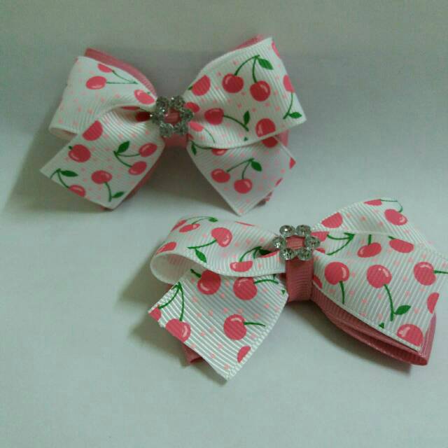

Pita motif cherry