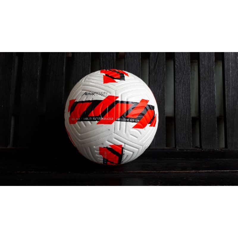 Bola Sepak Nike Strike Season 2021 / 2022