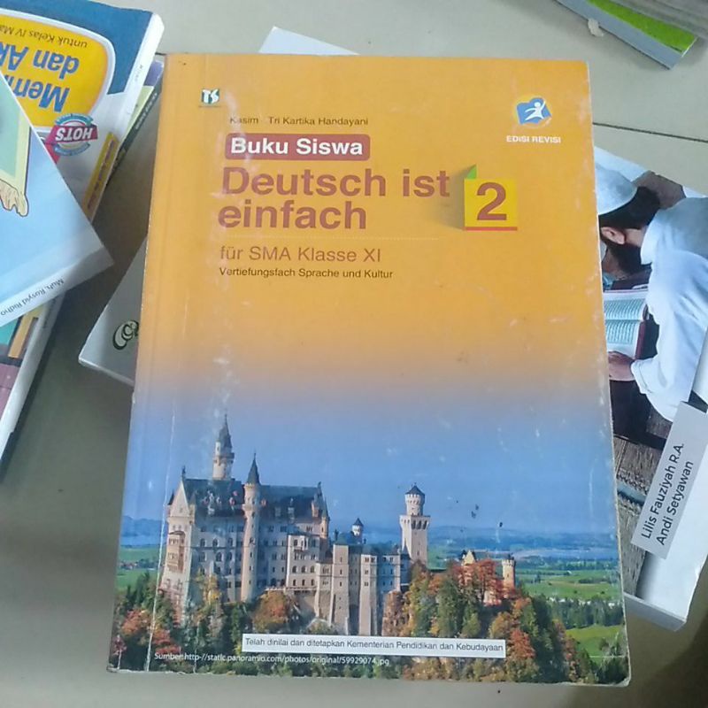 Deutsch ist einfach kelas 11