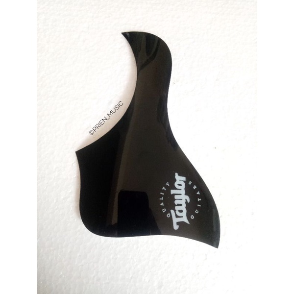 pickguard gitar akustik taylor hitam logo taylor