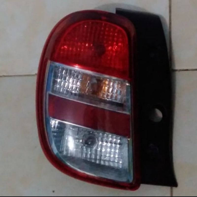 Stoplamp Nissan March