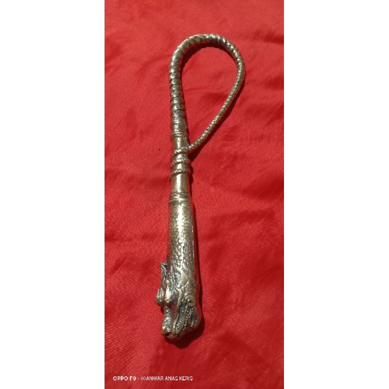 Cemeti Naga Kuningan