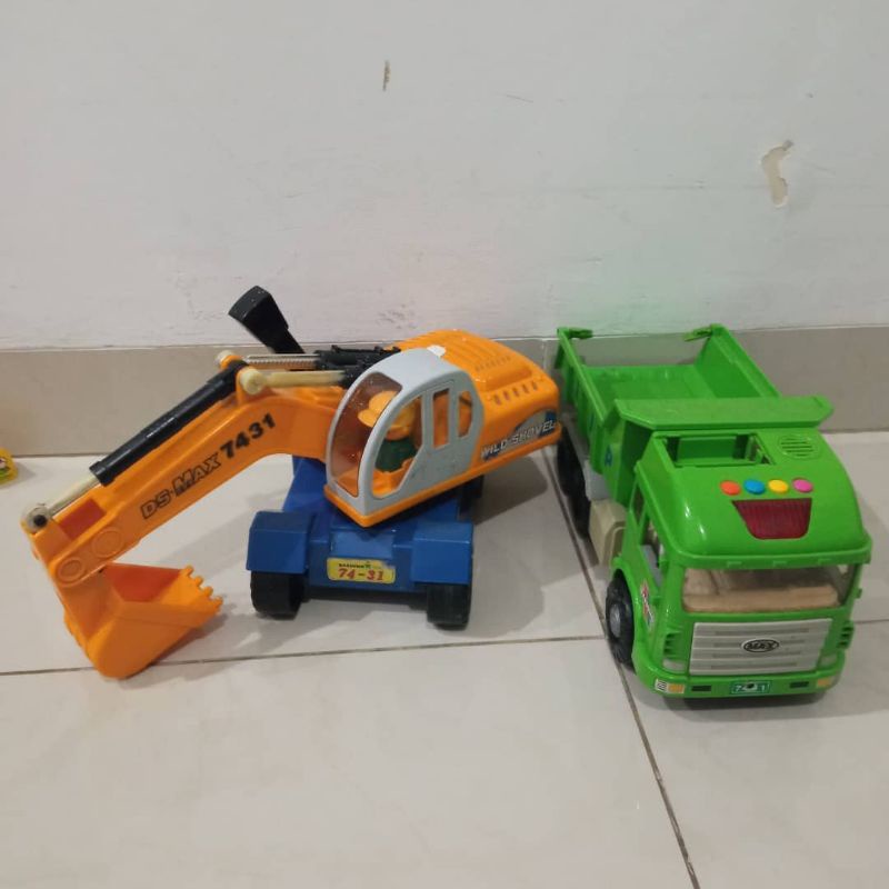 daesung excavator dan dumptruck preloved