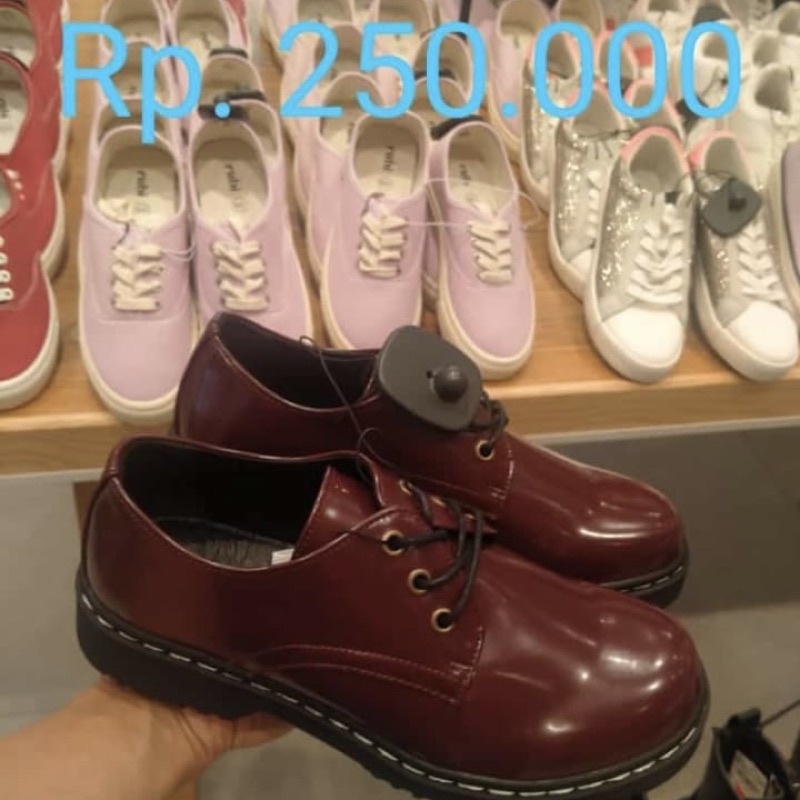 Jastip Sepatu Kulit Wingtip Cotton on