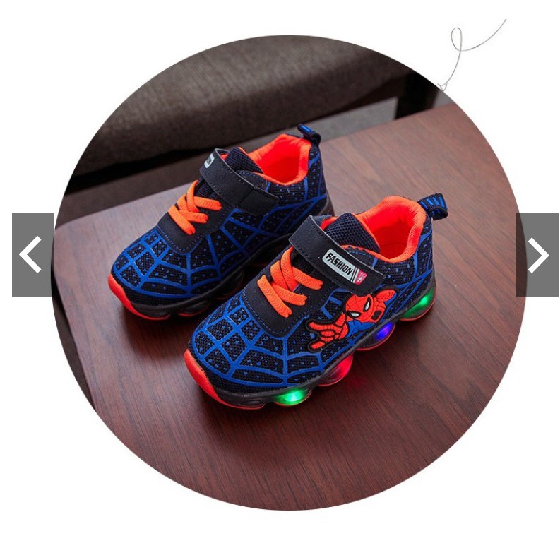 Sepatu Spiderman LED Sneakers Kids Shoes dengan Lampu LED Sepatu Anak