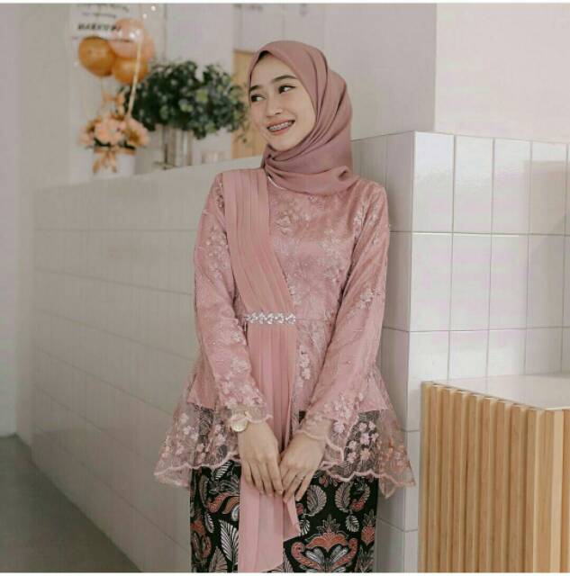 Maura Couple - Sania Ruffle Batik Couple Ori Ndoro Jowi DNT Garansi Termurah Shopee - CP MOTE DUSTY