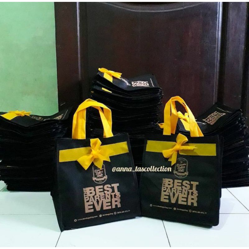 

Tas spunbond sablon / Tas Box Nasi 20/22 min 50 pcs (Tas jahit)