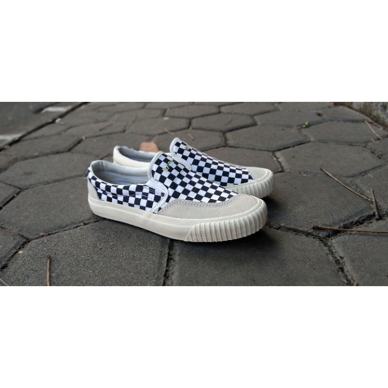 SABA CHECKERBOARD ORIGINAL BEST SELLER