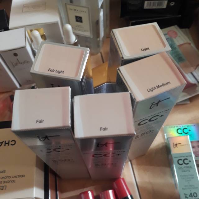 IT COSMETICS CC CREAM