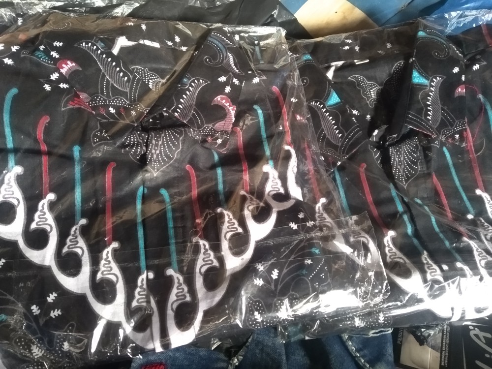 Batik Couple Keluarga Sania Ruffle Ori Ndoro Jowi Kupu Kuning