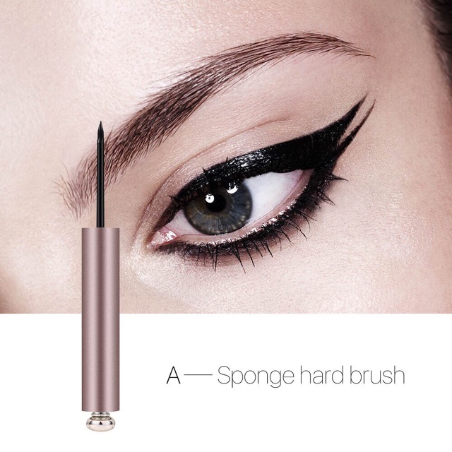 O.TWO.O Liquid Eyeliner Waterproof