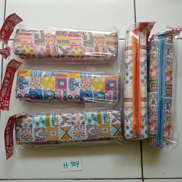 

Pencil case kotak pensil tempat pensil dompet rits motif dewasa