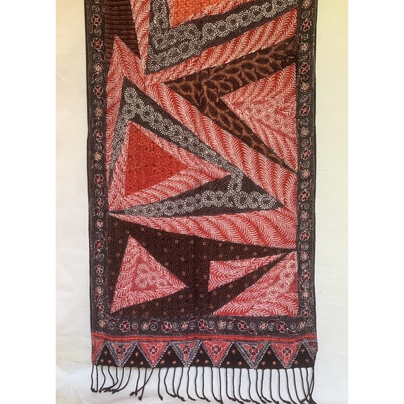 Selendang batik tulis Madura bahan katun