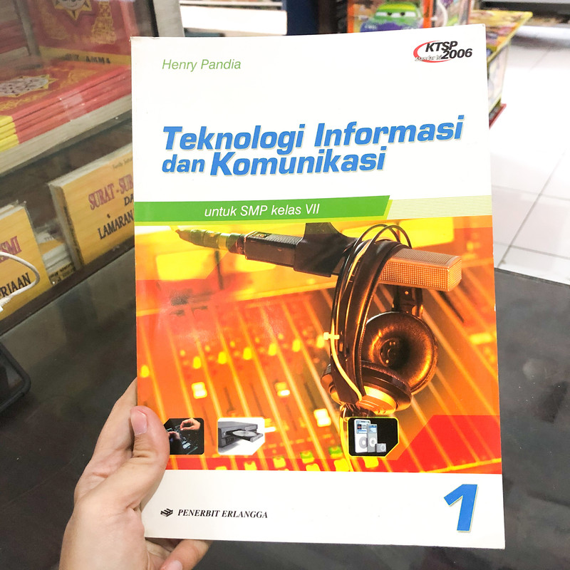 Jual Buku Teknologi Informasi dan Komunikasi untuk SMP Kelas 7 (Buku