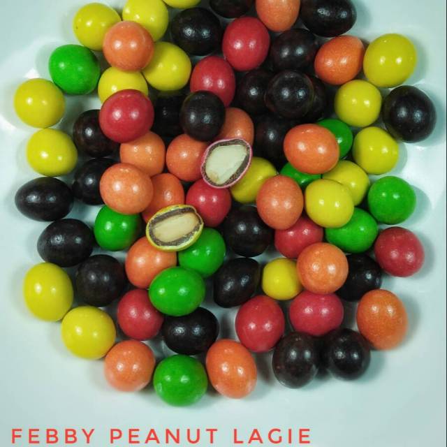 

Lagie Febby Peanut (Coklat Isi Kacang Tanah)