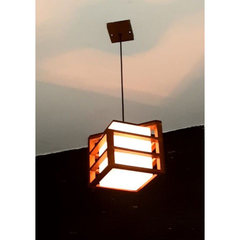 Kap Lampu Gantung Kayu Jati